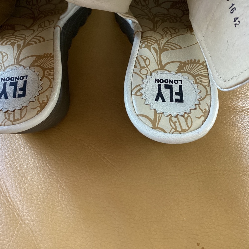 Women’s FLY LONDON ivory shoes size 42 - Picture 4 of 6